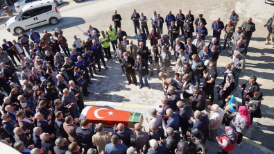 Emekli Belediye Başkanlarımızdan Erol Olgaçlı Belediyemizin önünde düzenlediğimiz tören ile değerli Başkanımızı ebediyete uğurladık.