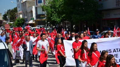 Gençlik yürüyüşü