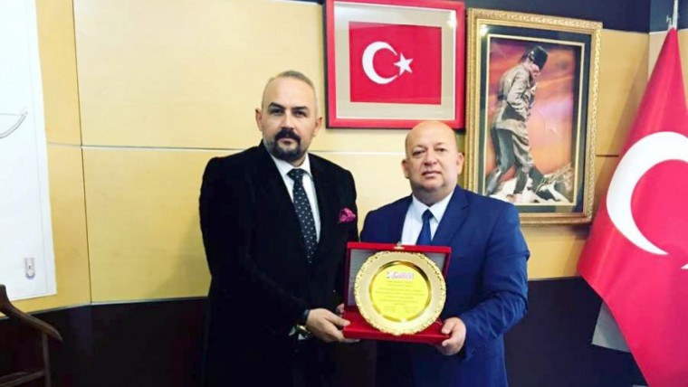 Kırklareli Güncel Gazetesinden Başkanımıza Plaket