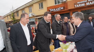 Pınarhisar Karadenizliler Derneğimizin düzenlemiş olduğu Karadeniz’in coşkusunu, dayanışmanın ve kardeşliğin en güzel halini yaşadığımız Hamsi Festivali’nin son gününde hemşehrilerimizle bir aradaydık.