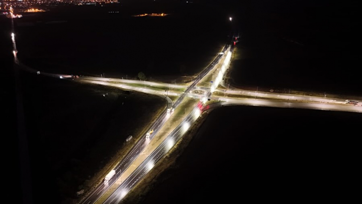 Lüleburgaz kavşağımızda aydınlatma çalışmaları başlamış olup bugün itibariyle aydınlatma sağlanmıştır.