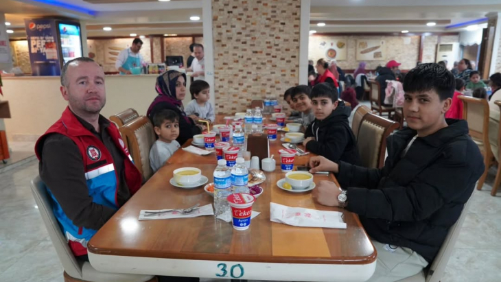 Rabbim tutmuş olduğumuz oruçlarımızı ve yapmış olduğumuz ibadetlerimizi kabul eylesin inşallah.