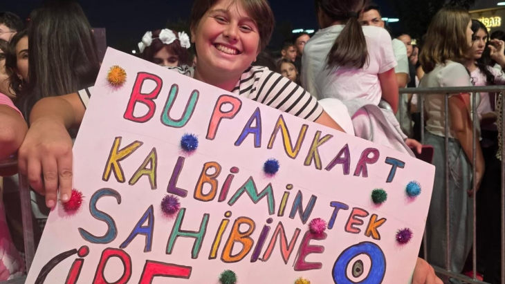 Biz Hazırız İrem Derici Ya Siz..