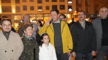 Pınarhisar’ımızın düşman işgalinden kurtuluşunun 103. yıl dönümünde, şanlı destanımızın aziz kahramanlarını yüzlerce hemşehrimizin katılımıyla gerçekleştirdiğimiz Kurtuluş Korteji Saygı Yürüyüşü ile andık.