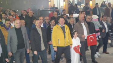 Pınarhisar’ımızın düşman işgalinden kurtuluşunun 103. yıl dönümünde, şanlı destanımızın aziz kahramanlarını yüzlerce hemşehrimizin katılımıyla gerçekleştirdiğimiz Kurtuluş Korteji Saygı Yürüyüşü ile andık.