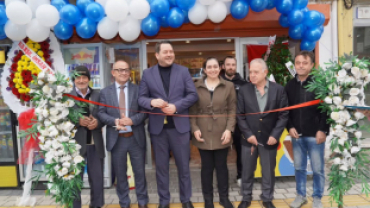 İlçemiz Balıklı Meydan’da hizmete açılan Elif Market’in açılışını gerçekleştirdik.