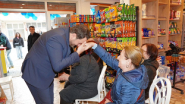 İlçemiz Balıklı Meydan’da hizmete açılan Elif Market’in açılışını gerçekleştirdik.