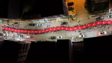 Cumhuriyetimizin 102. yılı dolayısıyla düzenlediğimiz Cumhuriyet Yürüyüşü ve Havai Fişek Gösterisi ile Pınarhisar sokakları kırmızı beyaza büründü.