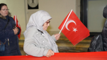 Cumhuriyetimizin 102. yılı dolayısıyla düzenlediğimiz Cumhuriyet Yürüyüşü ve Havai Fişek Gösterisi ile Pınarhisar sokakları kırmızı beyaza büründü.