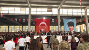 Cumhuriyetimizin kuruluşunun 103. yıl dönümünü büyük bir gurur ve coşkuyla kutluyoruz.