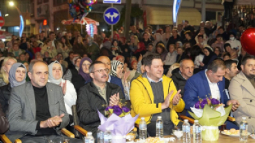 Pınarhisar Karadenizliler Derneğimizin düzenlediği Hamsi Festivali’nin 2. gününde sahne alan değerli sanatçımız Efe Karagüzel’in konserine katıldık.