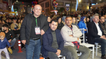 Pınarhisar Karadenizliler Derneğimizin düzenlediği Hamsi Festivali’nin 2. gününde sahne alan değerli sanatçımız Efe Karagüzel’in konserine katıldık.