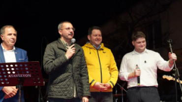 Pınarhisar Karadenizliler Derneğimizin düzenlediği Hamsi Festivali’nin 2. gününde sahne alan değerli sanatçımız Efe Karagüzel’in konserine katıldık.