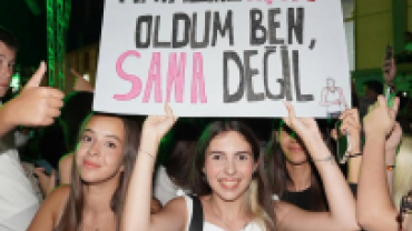 Konserimizin ilk gününde sahnemizi muhteşem enerjileriyle dolduran Blok-3 (Hakan Aydın) Pınarhisar’ımızda ağırladık.