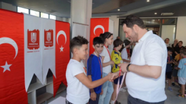 Millet Bahçesi’nde düzenlenen “İrade Bizim, Zafer Bizim” Satranç Turnuvası tamamlandı.