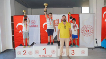 Millet Bahçesi’nde düzenlenen “İrade Bizim, Zafer Bizim” Satranç Turnuvası tamamlandı.