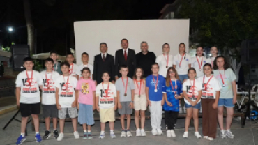 15 Temmuz Demokrasi ve Millî Birlik Günü’nün 10. yıl dönümünde, ilçemizde düzenlediğimiz Demokrasi ve Millî Birlik Yürüyüşü’nü birlik, beraberlik ve kardeşlik ruhu içerisinde gerçekleştirdik.