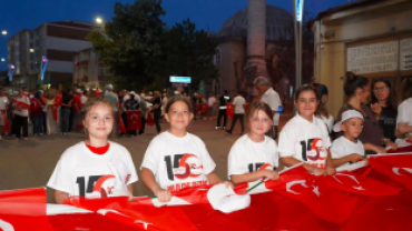 15 Temmuz Demokrasi ve Millî Birlik Günü’nün 10. yıl dönümünde, ilçemizde düzenlediğimiz Demokrasi ve Millî Birlik Yürüyüşü’nü birlik, beraberlik ve kardeşlik ruhu içerisinde gerçekleştirdik.