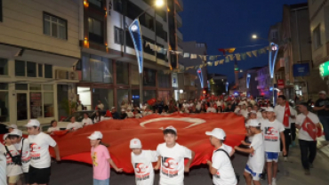 15 Temmuz Demokrasi ve Millî Birlik Günü’nün 10. yıl dönümünde, ilçemizde düzenlediğimiz Demokrasi ve Millî Birlik Yürüyüşü’nü birlik, beraberlik ve kardeşlik ruhu içerisinde gerçekleştirdik.