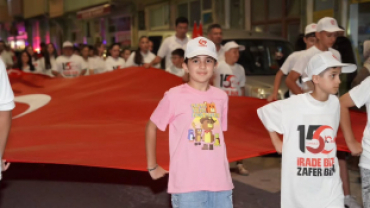 15 Temmuz Demokrasi ve Millî Birlik Günü’nün 10. yıl dönümünde, ilçemizde düzenlediğimiz Demokrasi ve Millî Birlik Yürüyüşü’nü birlik, beraberlik ve kardeşlik ruhu içerisinde gerçekleştirdik.