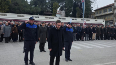 18 Mart Şehitler Günü ve Çanakkale Zaferi’nin 111. yıl dönümü kapsamında düzenlenen anma programı, büyük bir saygı, vakar ve duygu yoğunluğu içerisinde gerçekleşti.