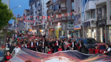 19 Mayıs Atatürk’ü Anma, Gençlik ve Spor Bayramı dolayısıyla ilçemizde düzenlediğimiz Gençlik Yürüyüşü ile bayram coşkumuzu hep birlikte taçlandırdık.