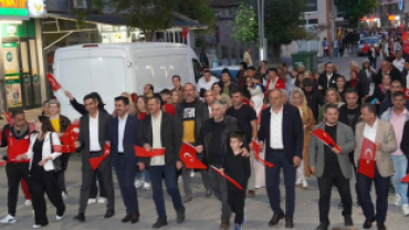 19 Mayıs Atatürk’ü Anma, Gençlik ve Spor Bayramı dolayısıyla ilçemizde düzenlediğimiz Gençlik Yürüyüşü ile bayram coşkumuzu hep birlikte taçlandırdık.