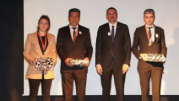 24 Kasım Öğretmenler Günü kapsamında, Pınarhisar Halk Eğitimi Merkezi Salonu’nda Pınarhisar Anaokulu ve Lisesi öğretmenlerimizin hazırladığı anlamlı programı izledik.