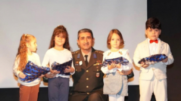 24 Kasım Öğretmenler Günü kapsamında, Pınarhisar Halk Eğitimi Merkezi Salonu’nda Pınarhisar Anaokulu ve Lisesi öğretmenlerimizin hazırladığı anlamlı programı izledik.