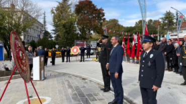29 Ekim Cumhuriyet Bayramı’mızın 103. yıl dönümü münasebetiyle Atatürk Anıtı’nda çelenk sunma töreni gerçekleştirildi.