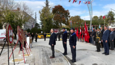 29 Ekim Cumhuriyet Bayramı’mızın 103. yıl dönümü münasebetiyle Atatürk Anıtı’nda çelenk sunma töreni gerçekleştirildi.