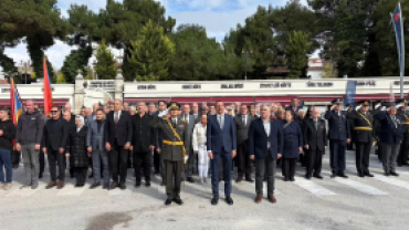 29 Ekim Cumhuriyet Bayramı’mızın 103. yıl dönümü münasebetiyle Atatürk Anıtı’nda çelenk sunma töreni gerçekleştirildi.