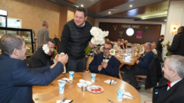 3 Aralık Dünya Engelliler Günü kapsamında ilçemizdeki özel bireylerimizi Pınarhisar Millet Kafe ve Restoran’da misafir ettik.