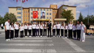 30 Ağustos Zafer Bayramı’nın yıl dönümü, ilçemizde düzenlenen tören ve etkinliklerle büyük bir gurur ve coşkuyla kutlandı.