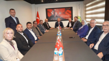 AK Parti MKYK Üyemiz, 25. Dönem Sinop Milletvekilimiz Sayın Cengiz Tokmak ve teşkilat mensuplarımızla birlikte S.S. 296 Sayılı Pınarhisar Yağlı Tohumlar Tarım Satış Kooperatifimizi ziyaret ettik.