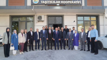 AK Parti MKYK Üyemiz, 25. Dönem Sinop Milletvekilimiz Sayın Cengiz Tokmak ve teşkilat mensuplarımızla birlikte Pınarhisar Karayolu Yük Taşıma ve İşletme Kooperatifimizi ziyaret ettik.