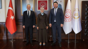 İnsanı merkeze alan, erişilebilir ve güçlü bir Pınarhisar’ı hep birlikte inşa ediyoruz.