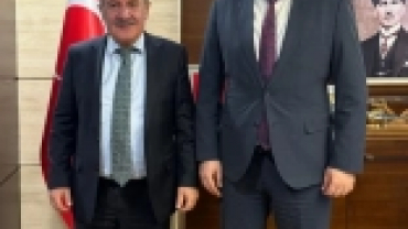 Kredi ve Yurtlar Kurumu Genel Müdürümüz Sayın Recep Ali Er’i makamında ziyaret ettik.