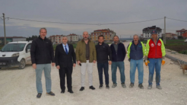 Belediye Başkan Vekilimiz Cem Duralı, Belediye Başkan Yardımcımız Serhat Özgen ve Meclis Sayın Samet Ekim ile birlikte ilçemizde devam eden çalışmaları yerinde inceleyerek yürütülen faaliyetler hakkında değerlendirmelerde bulundu.