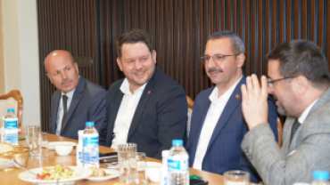 Belediye Başkanımız Sayın İhsan Talay, ilçemiz ve köylerimizde görev yapan kıymetli din görevlilerimiz ve emekli hocalarımızla bir araya geldi.