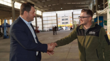 Belediye Başkanımız Sayın İhsan Talay İlçemiz esnaflarından Anıl Petek öncülüğünde düzenlenen Petek Zahire Tarım Şenliğine katılım sağladı.