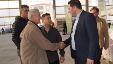 Belediye Başkanımız Sayın İhsan Talay İlçemiz esnaflarından Anıl Petek öncülüğünde düzenlenen Petek Zahire Tarım Şenliğine katılım sağladı.