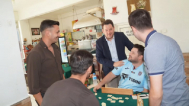 Beylik Mahallemizde bulunan Çınaraltı Kıraathanesi’ni ziyaret ederek kıymetli hemşehrilerimizle bir araya geldik.