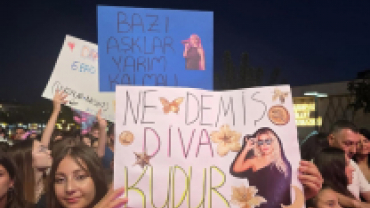 Biz Hazırız İrem Derici Ya Siz..