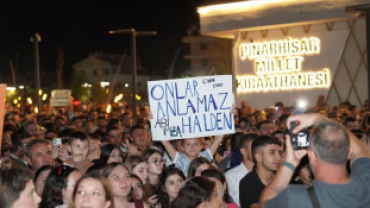 Bugün festivalimizin son gününde, Türk müziğinin genç yıldızlarından Semicenk sahnemizi şarkıları ve enerjisiyle doldurdu