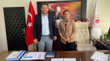 Çevre Şehircilik ve İklim Değişikliği İl Müdürümüz Sn.Hatice Özdemir, İl Müdür Yardımcımız Sakıp Kalkın ve İl Milli Emlak Müdürümüz Uğur Aydın’ı makamında ziyaret ettik.