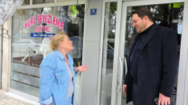 Cuma namazı sonrası esnaf ve vatandaşımızı ziyaret ederek hal hatırlarını sorduk.