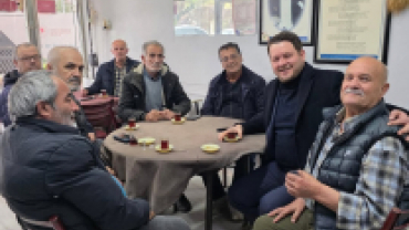 Cuma namazı sonrası esnaf ve vatandaşımızı ziyaret ederek hal hatırlarını sorduk.