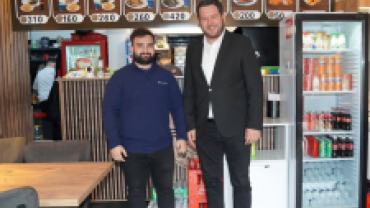 Kardeşlerimize yeni iş yerlerinin hayırlı olmasını diliyor, emeklerinin karşılığını fazlasıyla alacakları, bereketli ve başarılı bir çalışma hayatı temenni ediyorum.