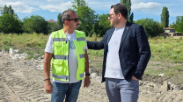 İmar yollarının fiziki olarak açılması, yeni ulaşım ağlarının oluşturulması ve üstyapı çalışmalarına hazırlık sürecini yerinde inceledik.